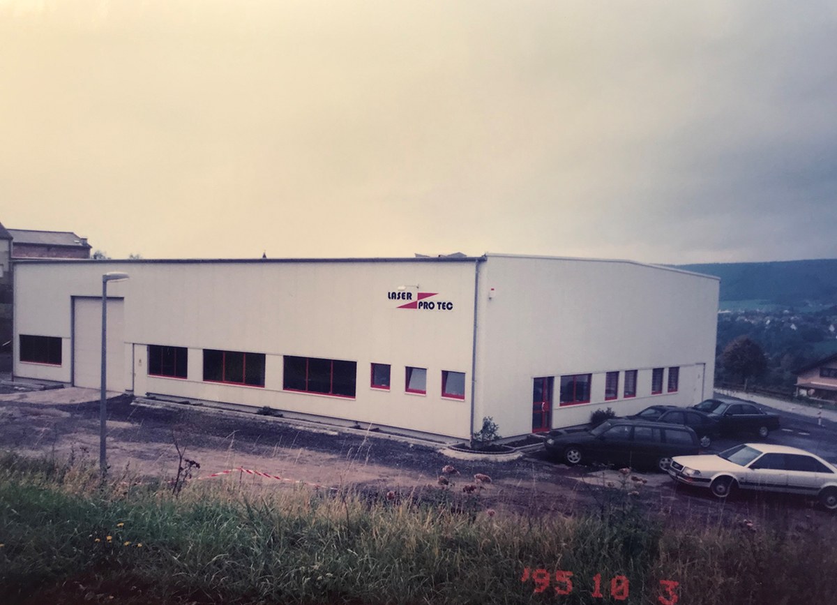 Bilder aus dem Jahr 1995: 1 Jahr nach der Gründung von Laser Pro Tec laserschneiden lohnfertigung hsk nrw 2d 3d